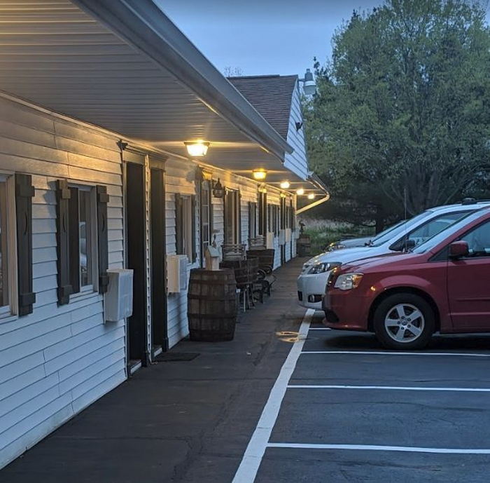 Williamston Inn (Indian Head Motel) - Web Listing (newer photo)